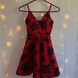 Cute red flower short dress.